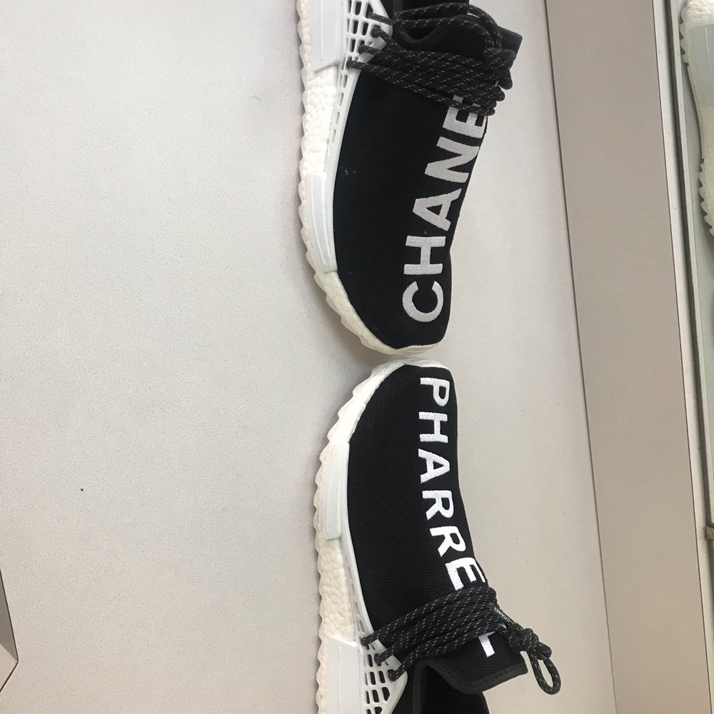 Adidas Human Race NMD Pharrell x Chanel - Picture 2 of 5